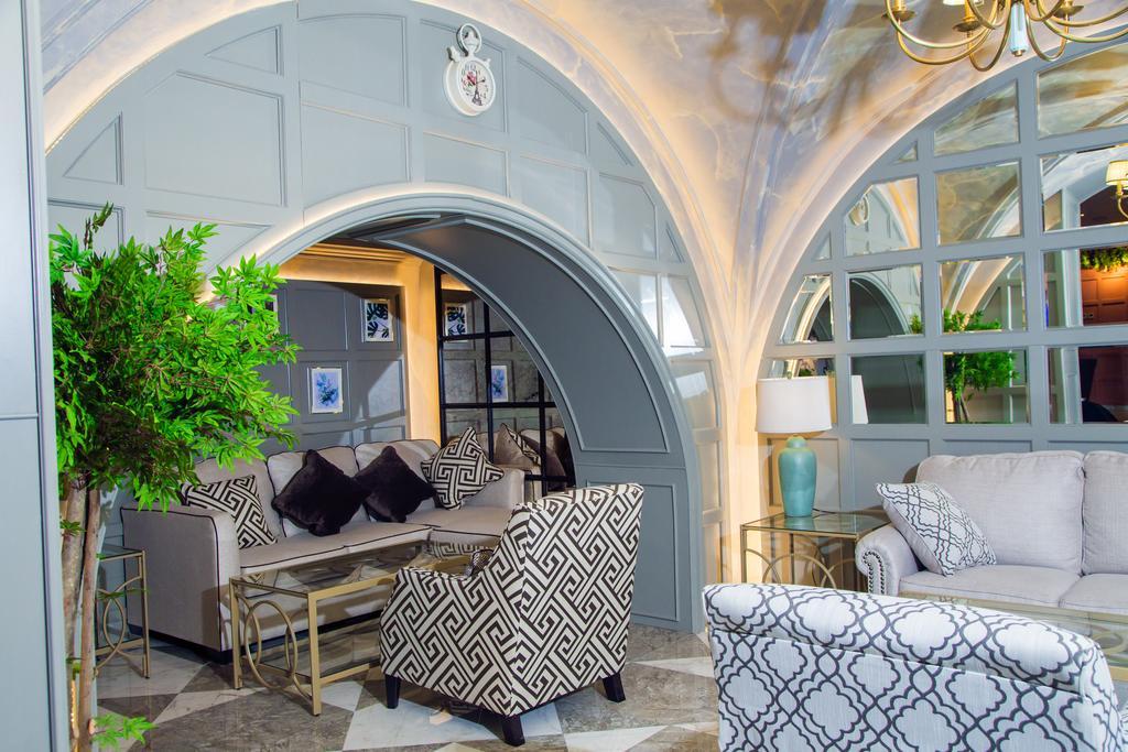 Theatrum Hotel Μπακού Εξωτερικό φωτογραφία The interior of the hotel