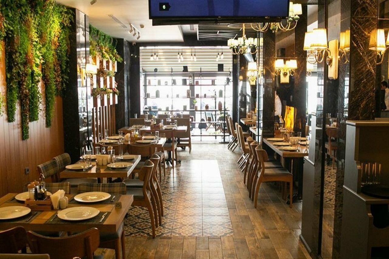Theatrum Hotel Μπακού Εξωτερικό φωτογραφία Restaurant in Madrid